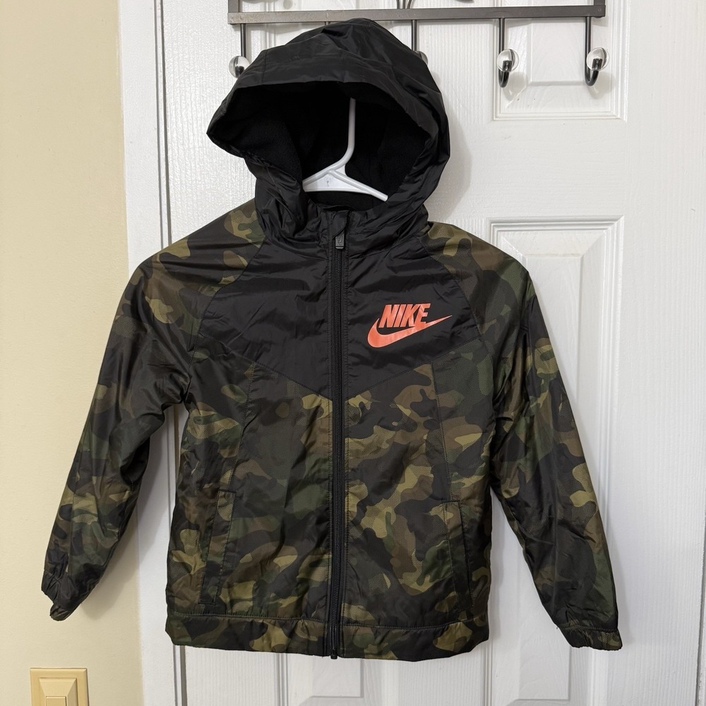 Nike Boy's Camo Windrunner Hoodie Fleece Lined Jackets Size 7 Large